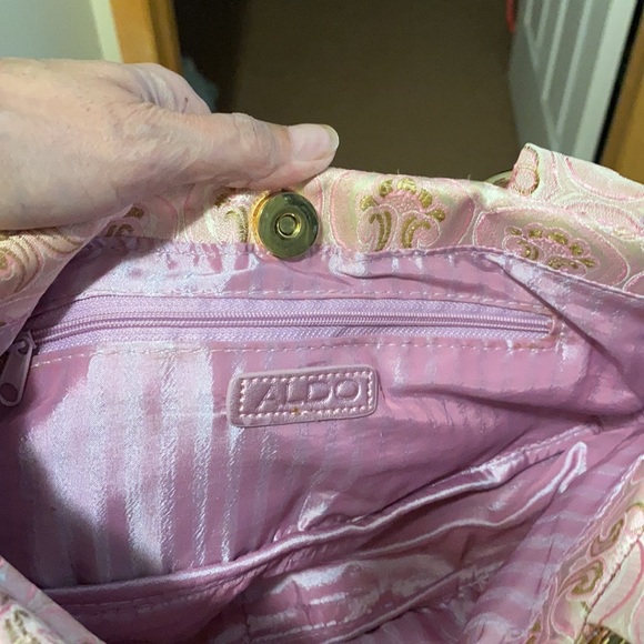 ALDO small purse with magnetic closure - Picture 3 of 4